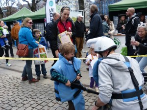 Adam lärde sig leta minor bland St Paulierna i rabatten på Karl Johan. 